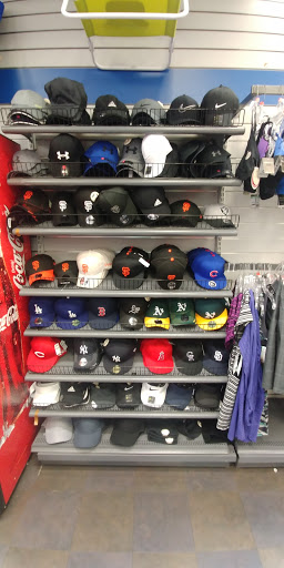 Sporting Goods Store «Big 5 Sporting Goods», reviews and photos, 4794 Manzanita Ave #1, Carmichael, CA 95608, USA