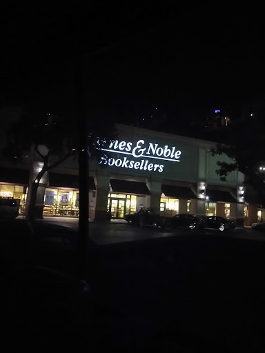 Barnes & Noble image