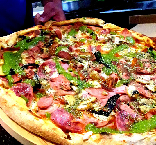 Opiniones de GIRO PIZZA en Loja - Pizzeria