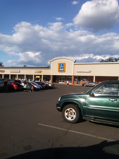 Supermarket «ALDI», reviews and photos, 693 Farmington Ave, New Britain, CT 06053, USA