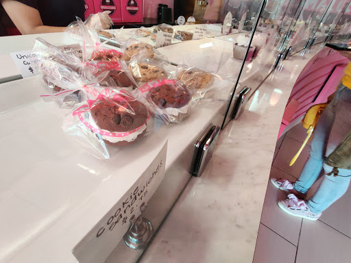 Bakery «Smallcakes Memorial», reviews and photos, 1531 Eldridge Pkwy #130, Houston, TX 77077, USA