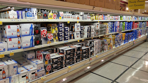 Grocery Store «Market Basket», reviews and photos, 6001 39th St, Groves, TX 77619, USA