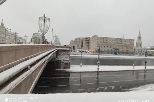 Bolshoy Moskvoretsky Bridge image
