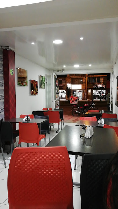 Traviatta Pizza Gourmet calle 57 b sur #64 23, Bogotá, Colombia