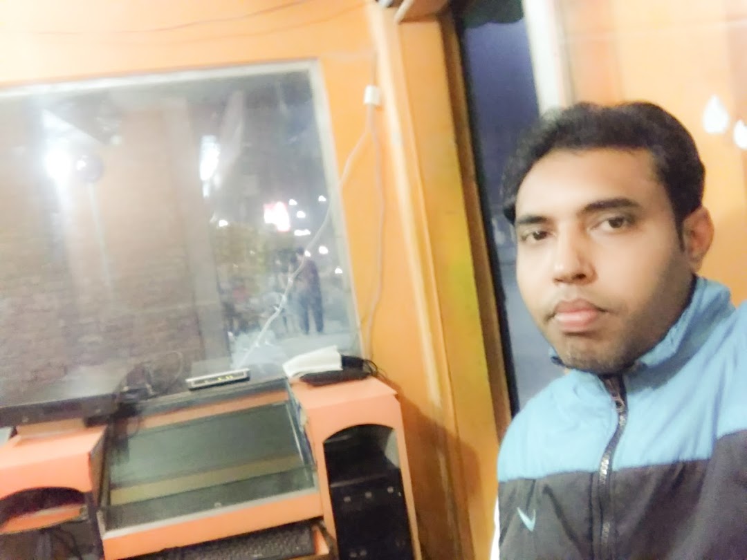 INTERNET CAFE
