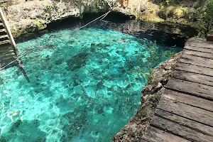 Cenote Zacil-Ha image