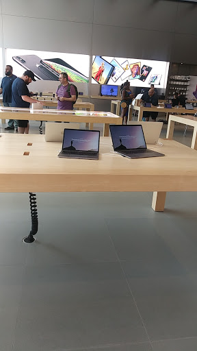 Computer Store «Apple Ridge Hill», reviews and photos, 143 Market Street, Yonkers, NY 10710, USA