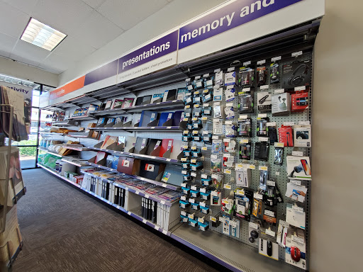 Print Shop «FedEx Office Print & Ship Center», reviews and photos, 19574 Molalla Ave #155, Oregon City, OR 97045, USA