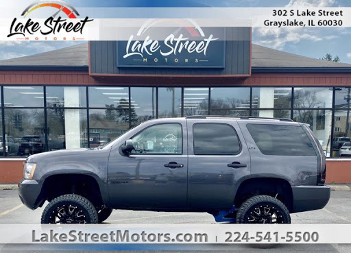 Car Dealer «Auto Villa», reviews and photos, 302 S Lake St, Grayslake, IL 60030, USA