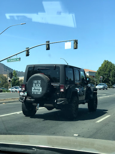 Shopping Mall «Vineyard Town Center Shopping Center», reviews and photos, 451 Vineyard Blvd, Morgan Hill, CA 95037, USA