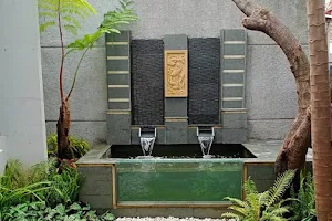tukang taman rumah Jakarta image