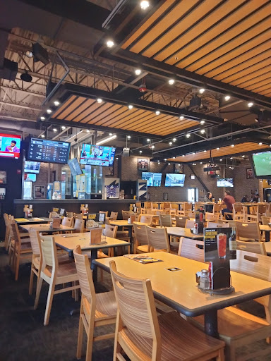 Shopping Mall «The Brickyard», reviews and photos, 2600 N Narragansett Ave, Chicago, IL 60639, USA