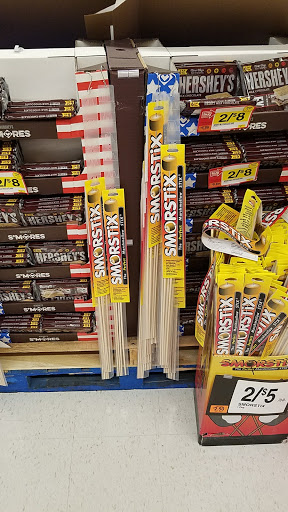 Grocery Store «Stop & Shop», reviews and photos, 35 Washington St, Lynn, MA 01904, USA