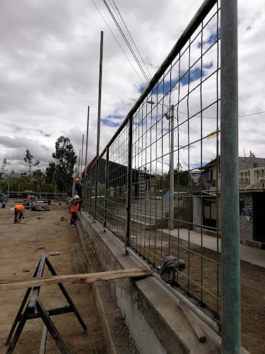 Opiniones de Estadio Deportivo Picaihua en Ambato - Campo de fútbol