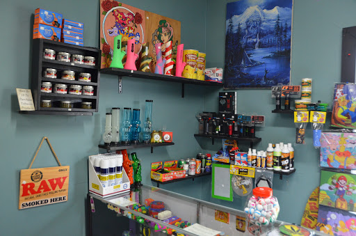 Tobacco Shop «Up In Smoke», reviews and photos, 105 Columbia Ave, Glasgow, KY 42141, USA