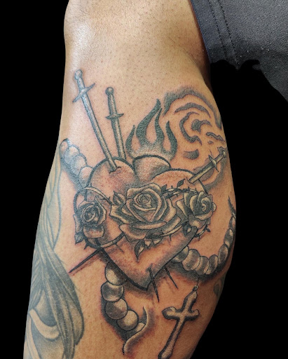 Find small finger tattoo ideas for your next unique tattoo in Crystal City at Meraki Tattoo and Piercing