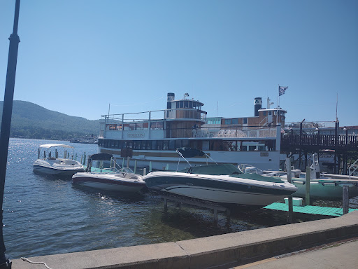 Pub «King Neptunes Pub and Night Club», reviews and photos, 1 Kurosaka Ln, Lake George, NY 12845, USA