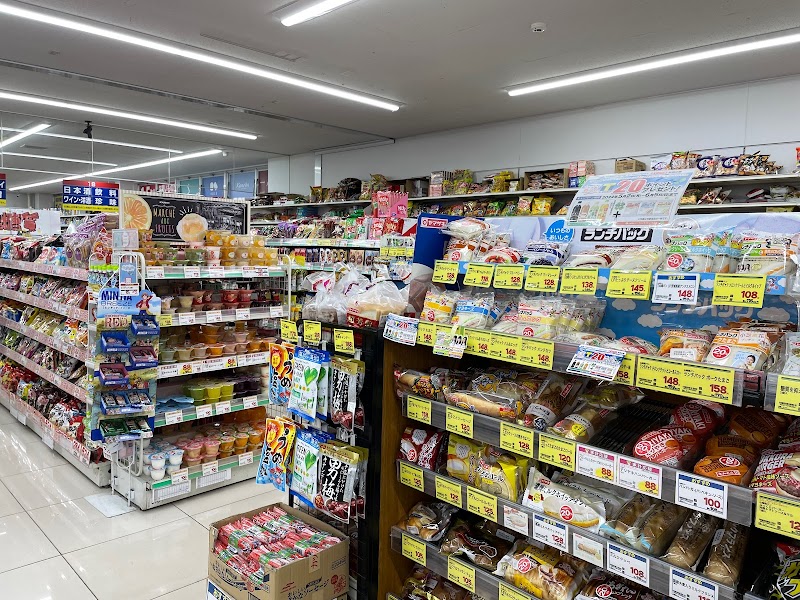 ウエルシア二宮久下田店