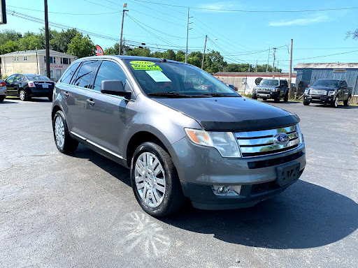 Used Car Dealer «Gardner Used Cars», reviews and photos, 2700 7th Street Rd, Louisville, KY 40215, USA