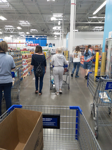 Shopping Mall «Southlands Town Center», reviews and photos, 6155 S Main St #260, Aurora, CO 80016, USA