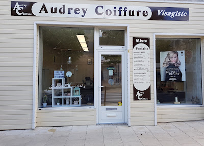 Audrey Coiffure Visagiste à Aigre
