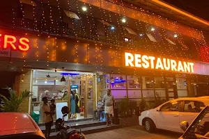 Highway restaurant vallamkulam Thiruvalla image