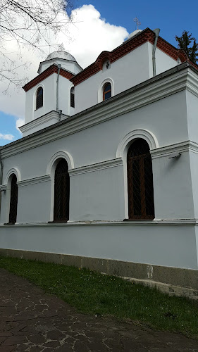 Храм "Света Троица" - църква
