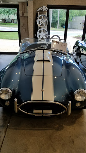 Used Car Dealer «Thomas Classics», reviews and photos, 2948 S Main St, Akron, OH 44319, USA