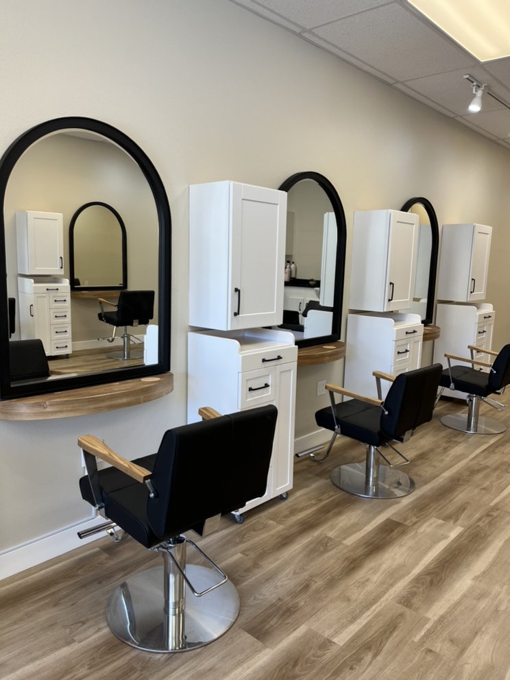 Lane Hair Studio 91362