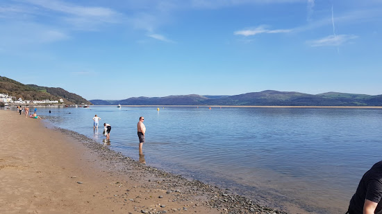 Aberdyfi plajı