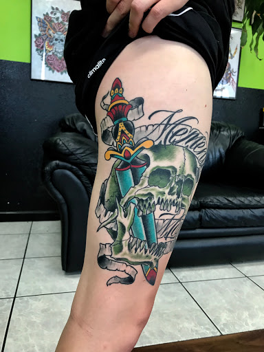 Tattoo Shop «Electric Voodoo Tattoo», reviews and photos, 34 Union Way # A, Vacaville, CA 95687, USA