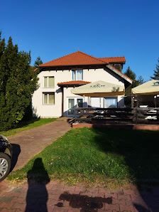 Hostel/Pokoje Poznańska 2, 62-060 Trzebaw, Polska