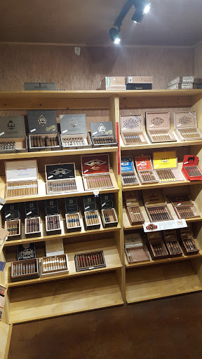 Cigar Shop «Perfecto Cigar Shop», reviews and photos, 3827 Bienville Blvd # 6, Ocean Springs, MS 39564, USA