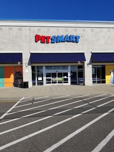 PetSmart, 2101 NJ-35, Holmdel, NJ 07733, USA, 