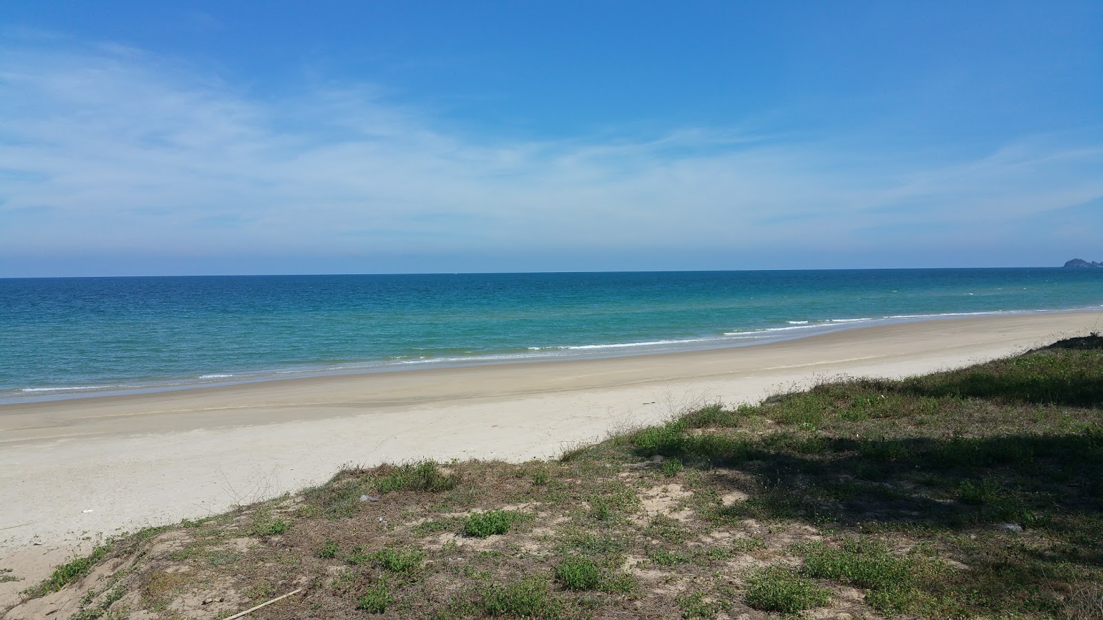 Foto van Don Samran Beach gelegen in een natuurlijk gebied