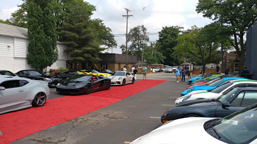 Used Car Dealer «Platinum Motor Cars», reviews and photos, 1090 S Adams Rd, Birmingham, MI 48009, USA