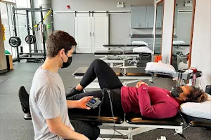 React Physical Therapy - Lincoln Park image