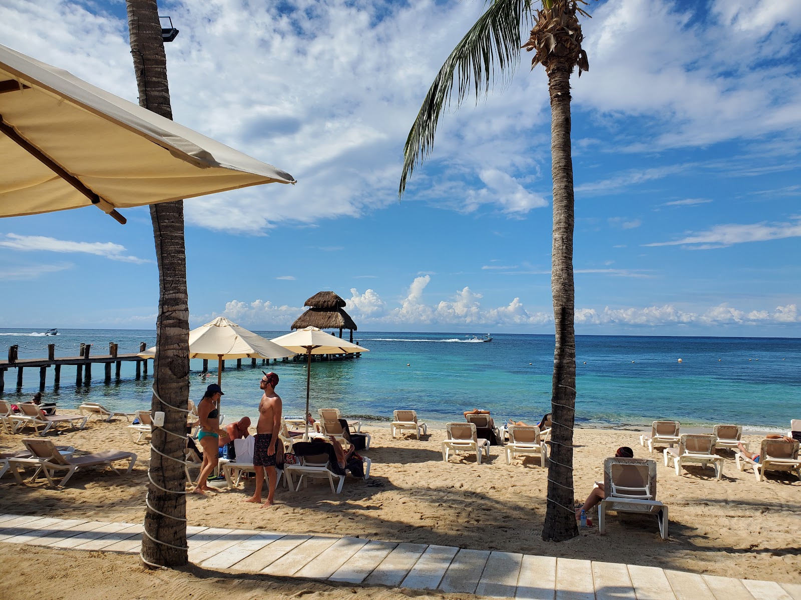 Foto av Cozumel paradise beach med ljus fin sand yta