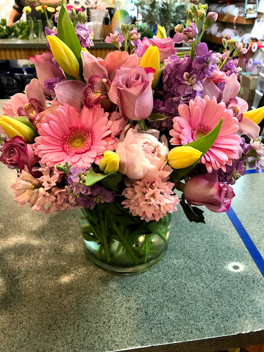 Florist «Cape Winds Florist», reviews and photos, 860 Broadway, Cape May, NJ 08204, USA