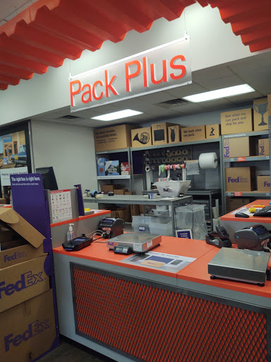 Print Shop «FedEx Office Print & Ship Center», reviews and photos, 2607 E Speedway Blvd, Tucson, AZ 85716, USA