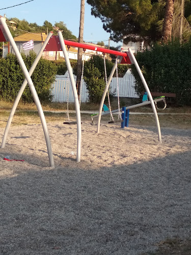 Opinii despre Δημοτικο Σχολείο Νέας Σινώπης în Ζάλογγο - Σχολείο