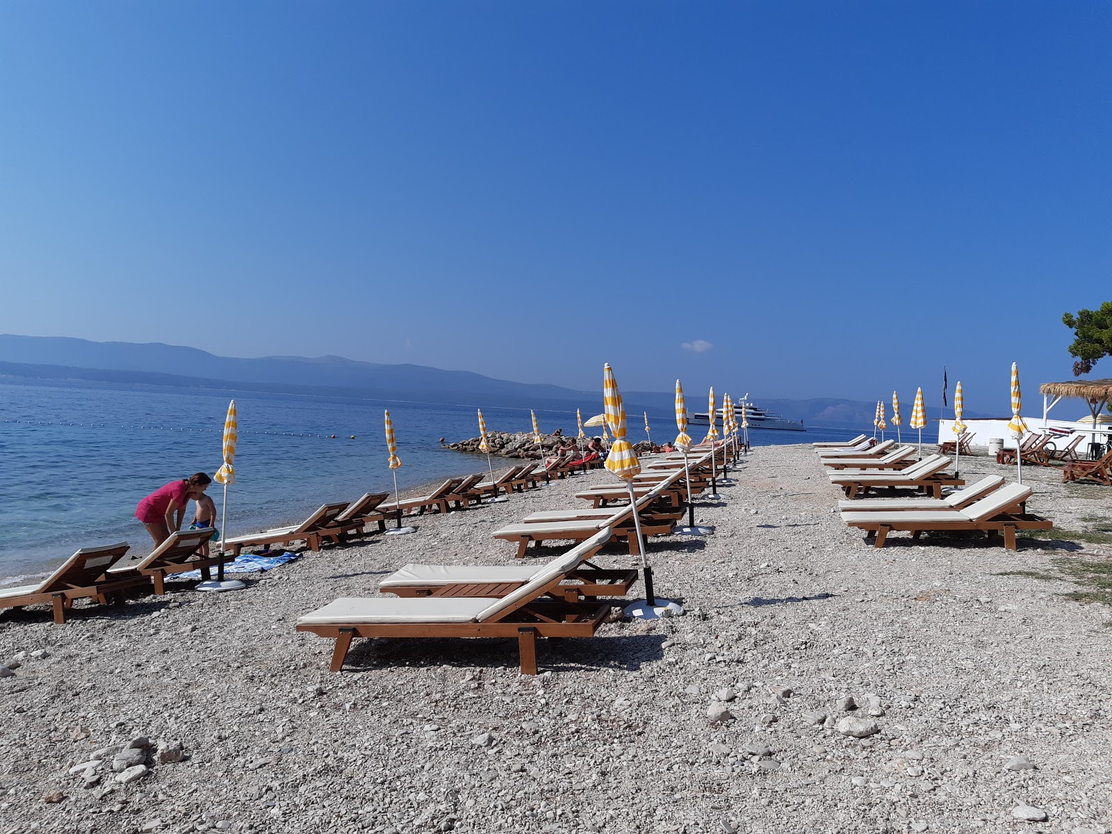 Foto av Ruza beach med turkos rent vatten yta