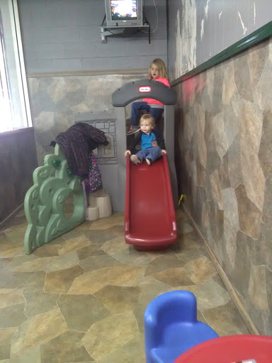 Laundromat «Stadium Cleaners», reviews and photos, 3313 Stadium Dr, Kalamazoo, MI 49008, USA