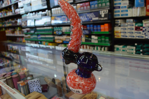 Tobacco Shop «American Smoke & Vape», reviews and photos, 217 E Army Trail Rd, Glendale Heights, IL 60139, USA