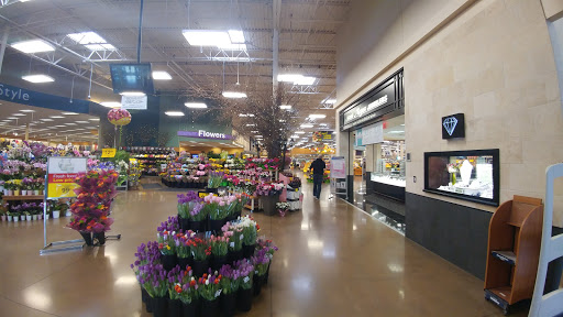 Grocery Store «Fred Meyer», reviews and photos, 26520 Maple Valley Black Diamond Rd SE, Maple Valley, WA 98038, USA