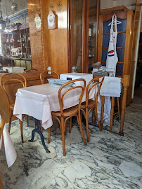 Atmosphère du Restaurant français Restaurant Chez Lucette à Paris - n°6