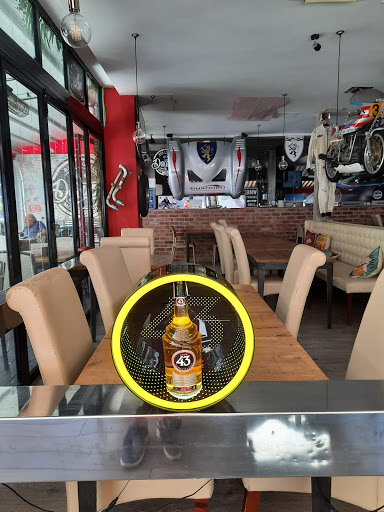 Daytona Bar & Grill