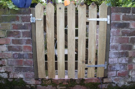 Comments and reviews of MAIDSTONE FENCING LTD
