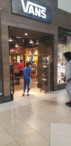 Shoe Store «Vans», reviews and photos, 9125 W Atlantic Blvd, Coral Springs, FL 33071, USA