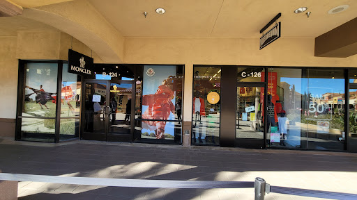 Shopping Mall «Desert Hills Premium Outlets», reviews and photos, 48400 Seminole Dr, Cabazon, CA 92230, USA